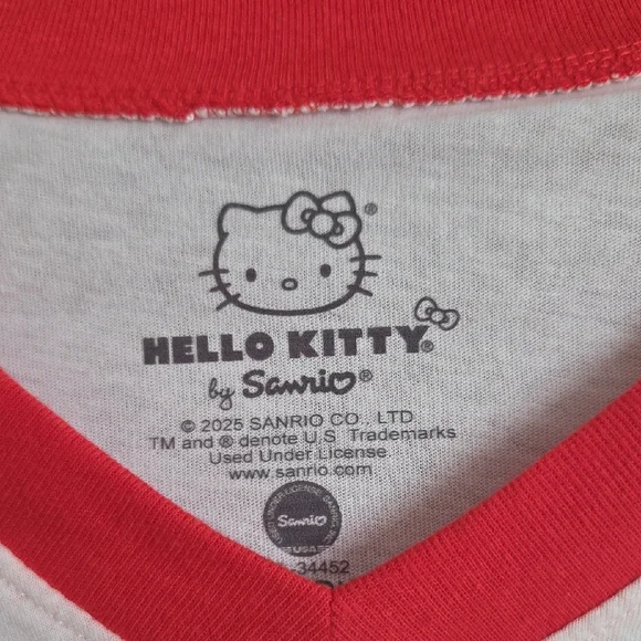 Hello Kitty White and Pink Tee - Picture 2 of 3